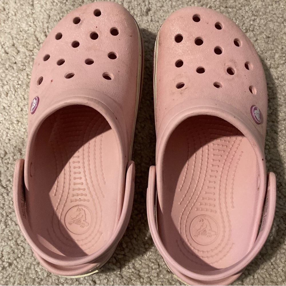 Women’s Pink Crocs